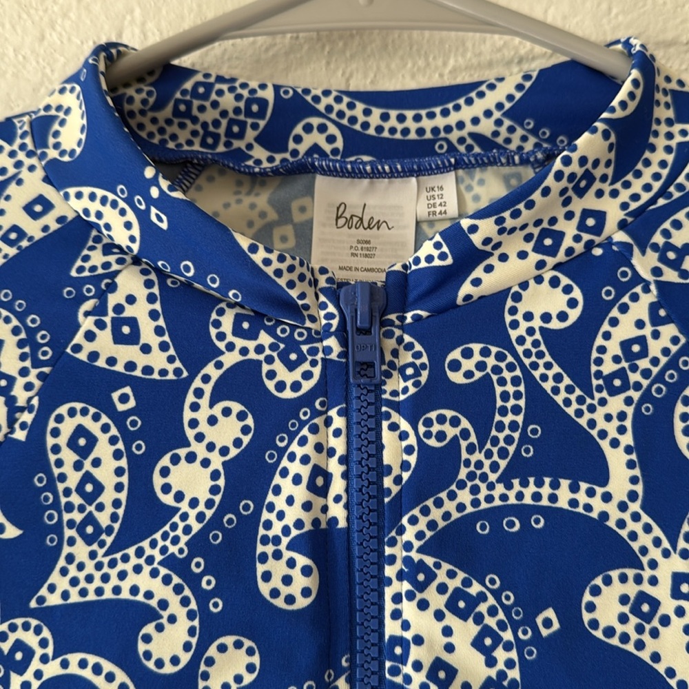 Boden Paisley Rash Guard Top - Picture 5 of 8